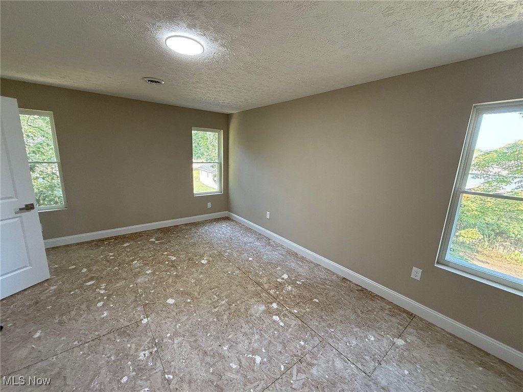 Mentor, Ohio, 44060, United States, 4 Bedrooms Bedrooms, ,3 BathroomsBathrooms,Residential,For Sale,1915313