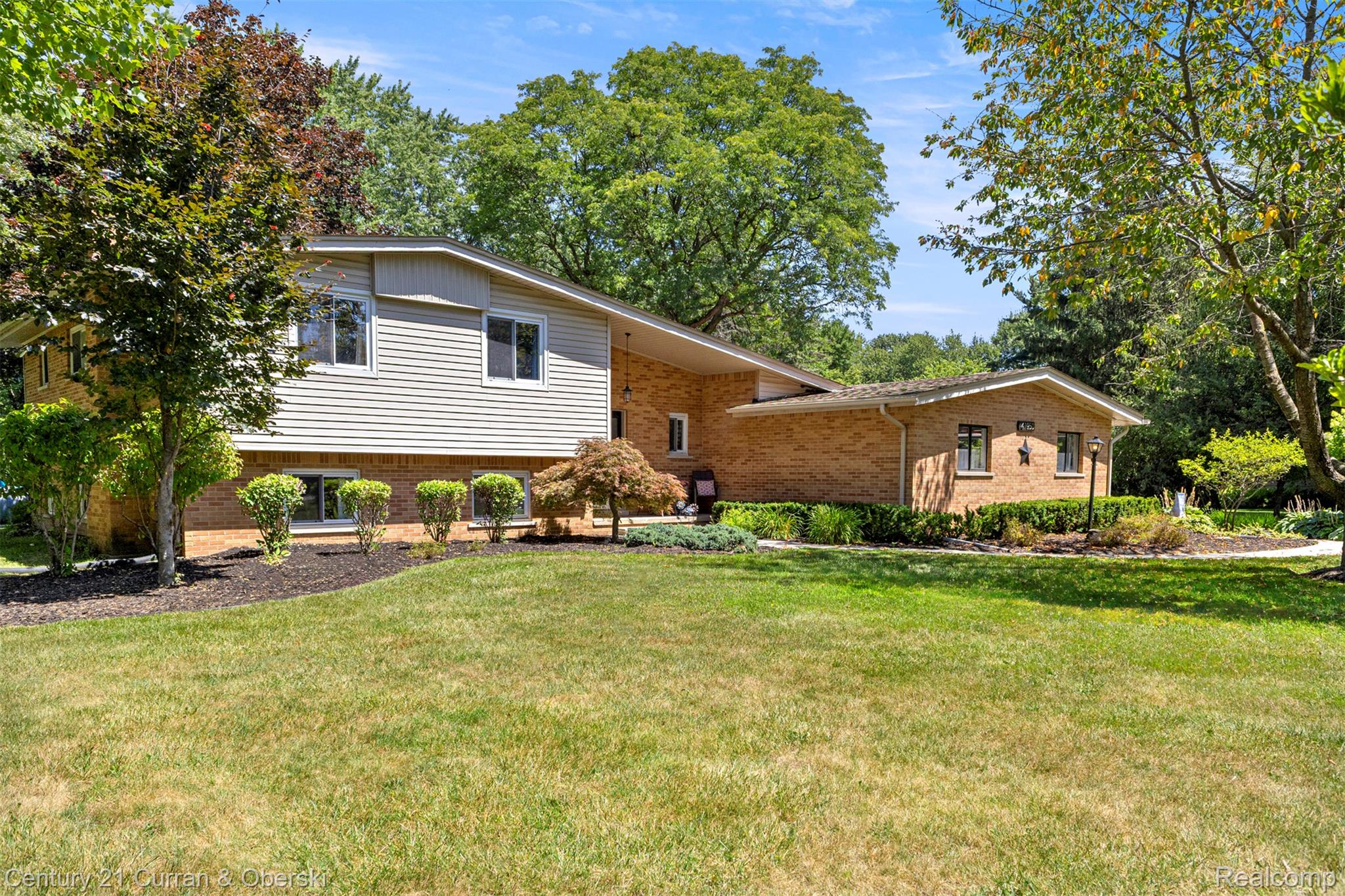 Canton Charter Township, Michigan, 48188, United States, 5 Bedrooms Bedrooms, ,3 BathroomsBathrooms,Residential,For Sale,1904333