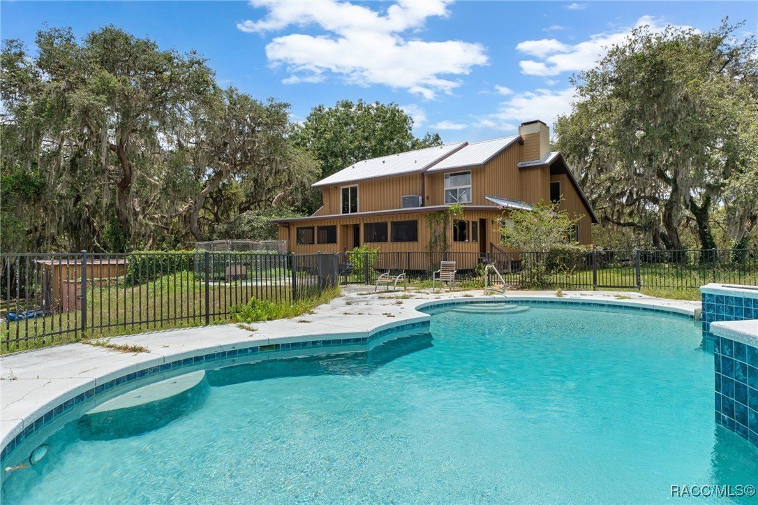 Inverness, Florida, 34453, United States, 6 Bedrooms Bedrooms, ,4 BathroomsBathrooms,Residential,For Sale,1975798