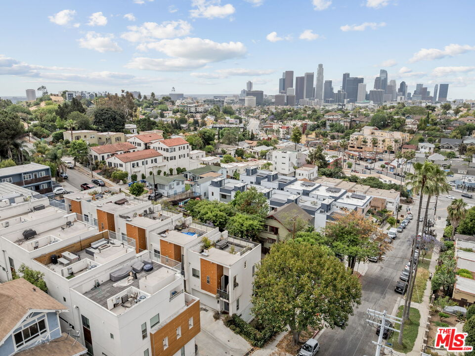 Los Angeles, California, 90026, United States, 3 Bedrooms Bedrooms, ,4 BathroomsBathrooms,Residential,For Sale,1829395