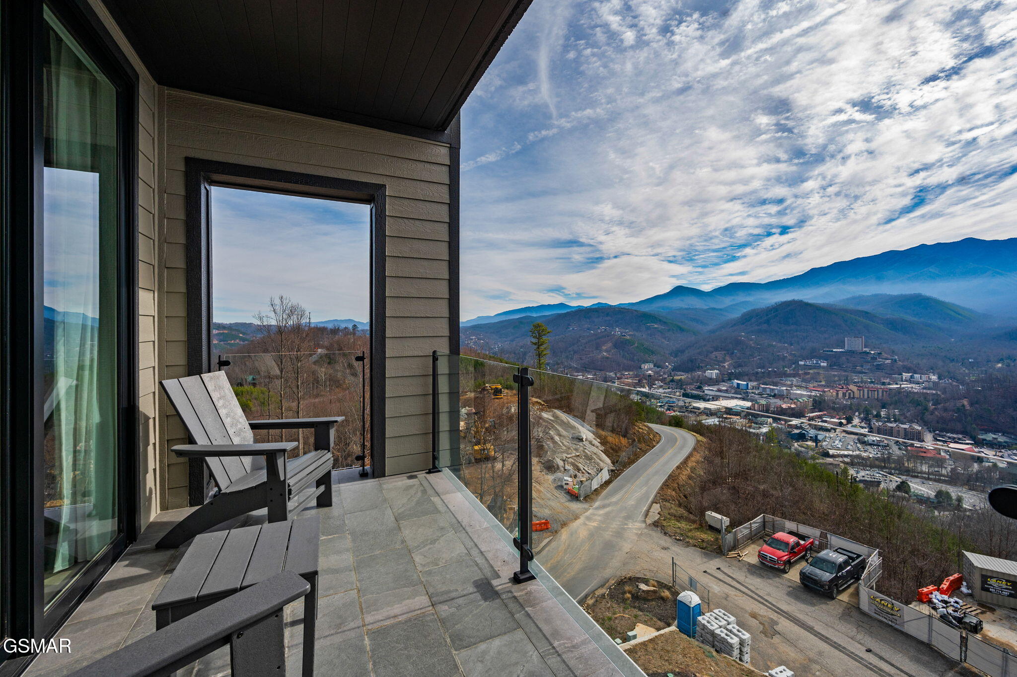 Gatlinburg, Tennessee, 37738, United States, 3 Bedrooms Bedrooms, ,4 BathroomsBathrooms,Residential,For Sale,1977552