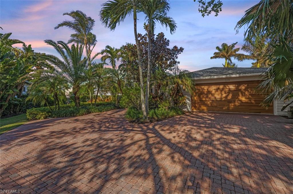1303 Wahoo Ct, Naples, Florida, 34102, United States, 2 Bedrooms Bedrooms, ,2 BathroomsBathrooms,Residential,For Sale,1303 Wahoo Ct,1594404