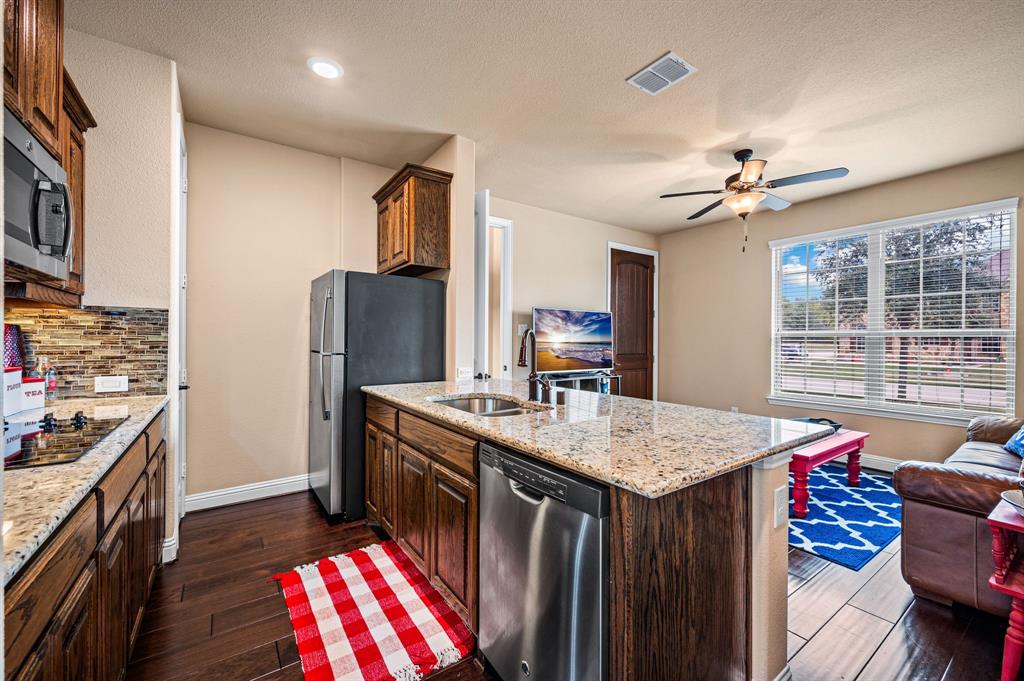 Rowlett, Texas, 75089, United States, 4 Bedrooms Bedrooms, ,5 BathroomsBathrooms,Residential,For Sale,1768476