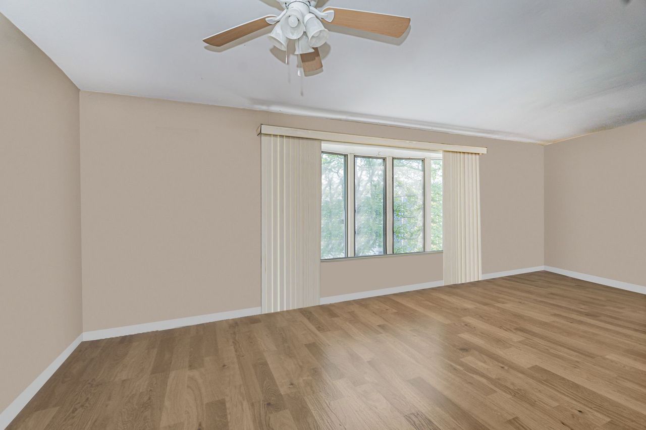 Staten Island, New York, 10314, United States, 4 Bedrooms Bedrooms, ,2 BathroomsBathrooms,Residential,For Sale,1895185