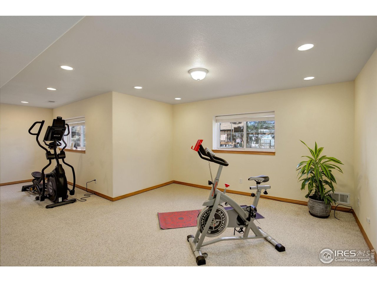 Lafayette, Colorado, 80026, United States, 5 Bedrooms Bedrooms, ,3 BathroomsBathrooms,Residential,For Sale,1993027