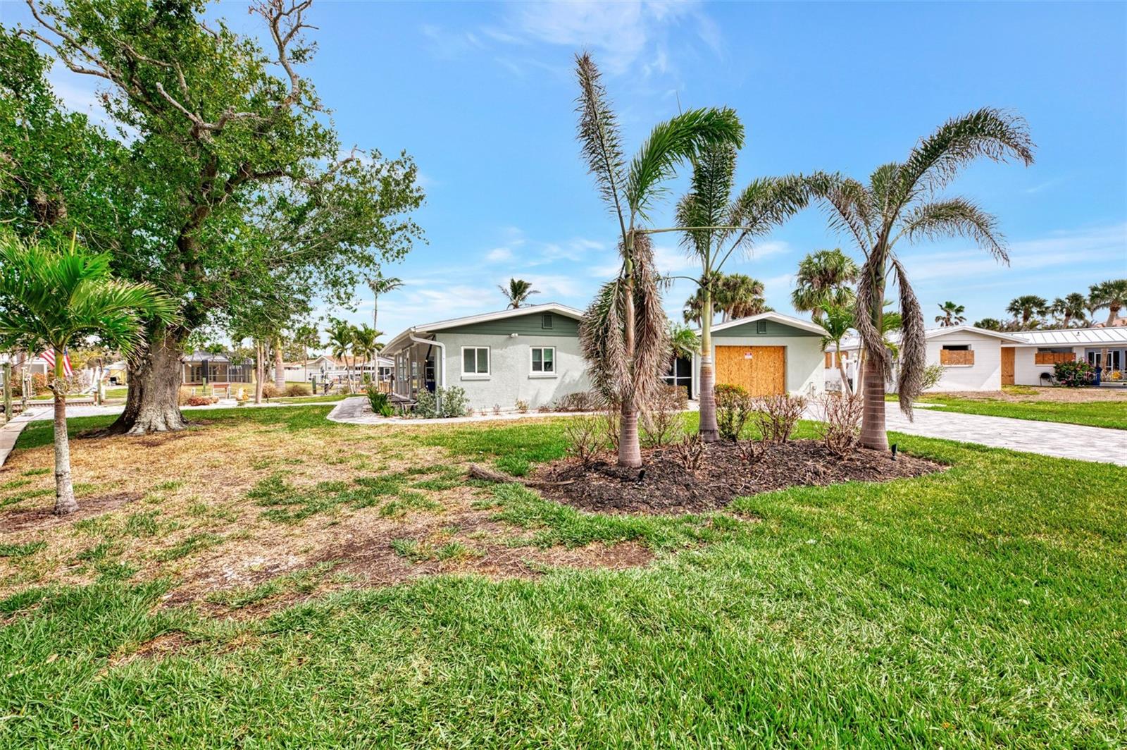 ENGLEWOOD, Florida, 34223, United States, 2 Bedrooms Bedrooms, ,3 BathroomsBathrooms,Residential,For Sale,1990231