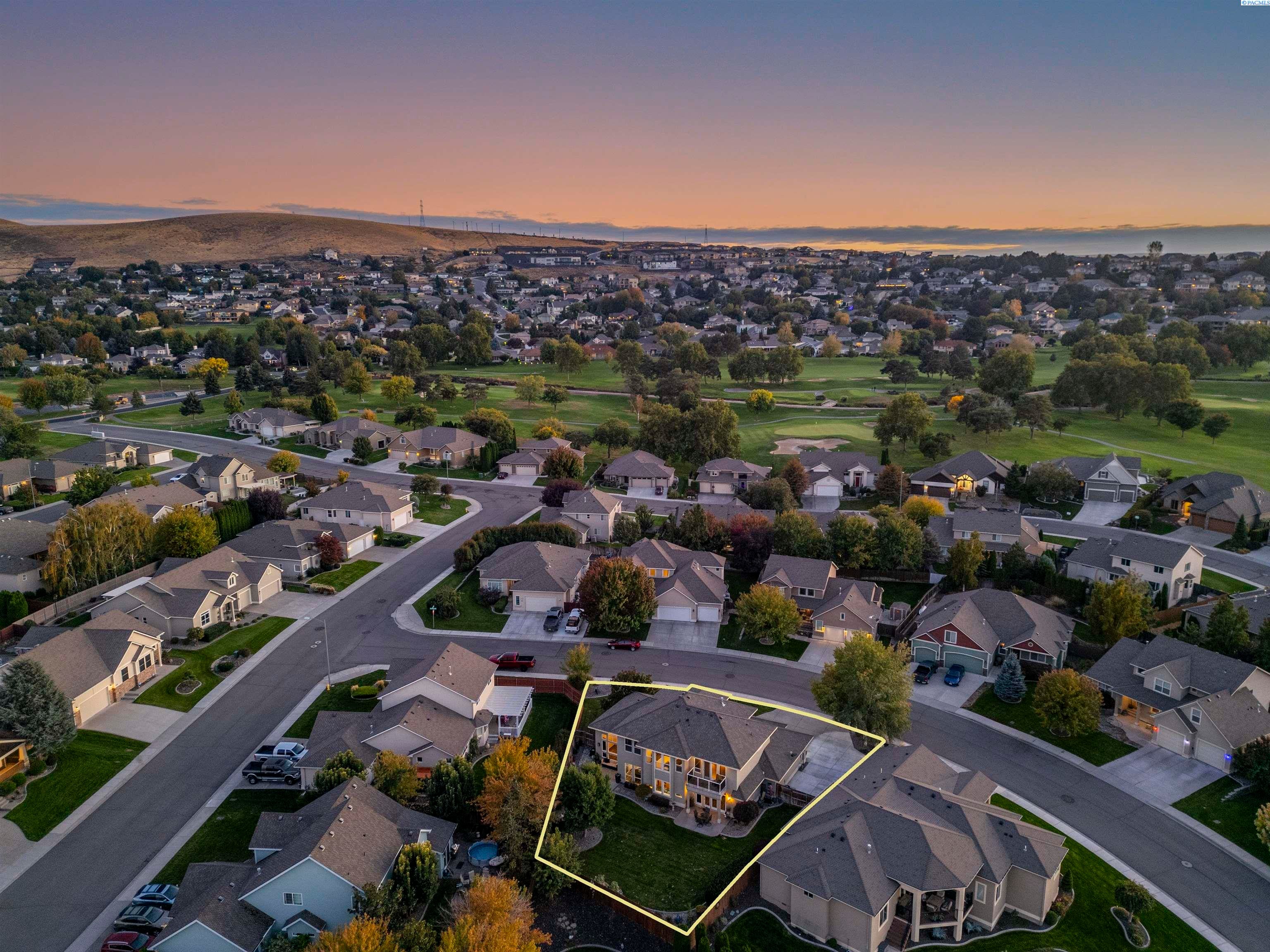 Kennewick, Washington, 99337, United States, 3 Bedrooms Bedrooms, ,3 BathroomsBathrooms,Residential,For Sale,1981093