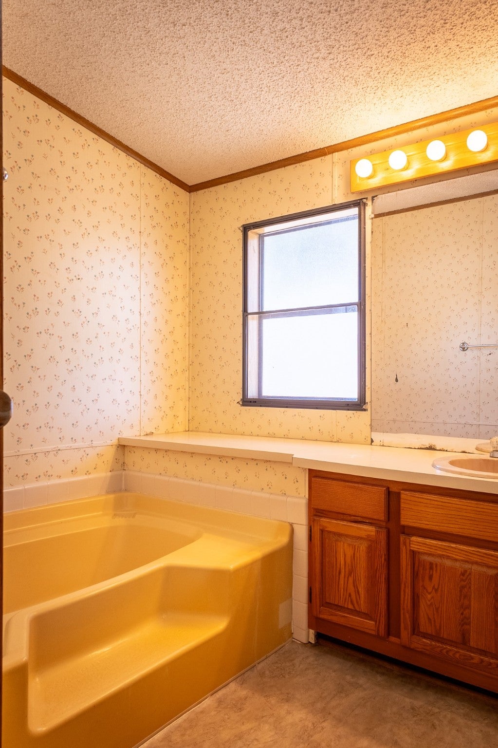 Possum Kingdom Lake, Texas, 76450, United States, 3 Bedrooms Bedrooms, ,2 BathroomsBathrooms,Residential,For Sale,1974793