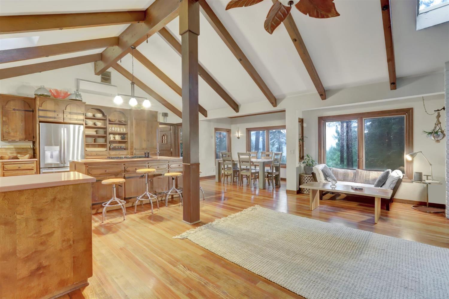 Nevada City, California, 95959, United States, 6 Bedrooms Bedrooms, ,5 BathroomsBathrooms,Residential,For Sale,1997761