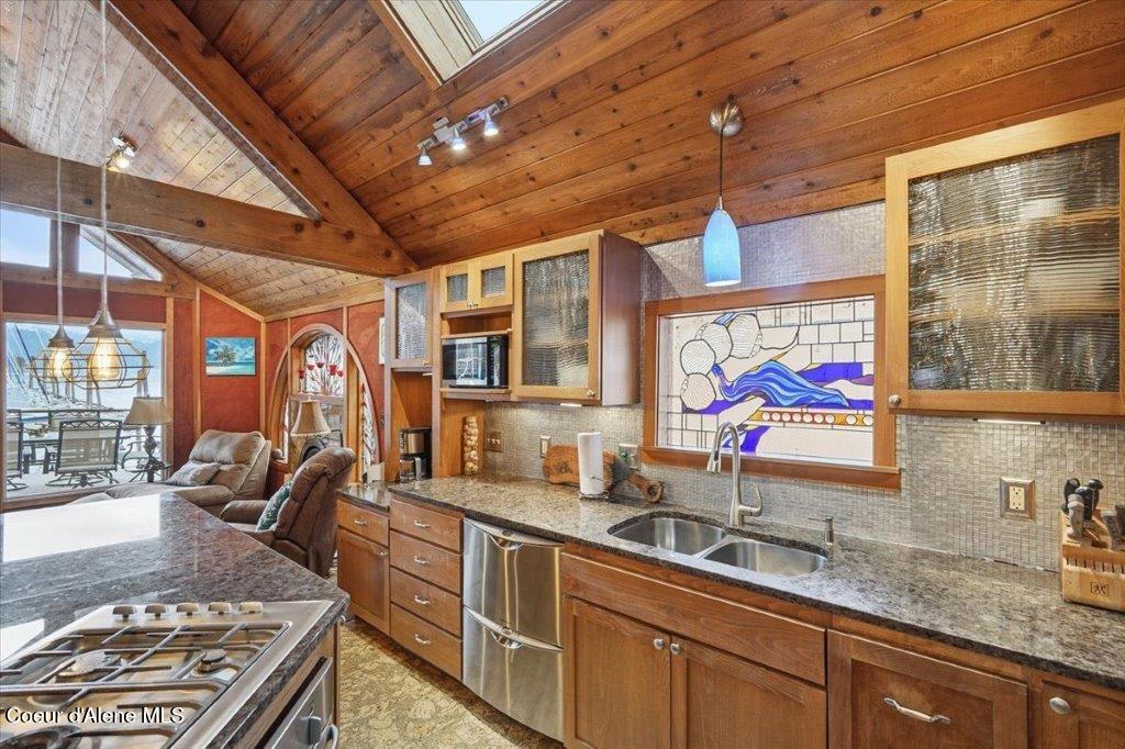Bayview, Idaho, 83803, United States, 2 Bedrooms Bedrooms, ,2 BathroomsBathrooms,Residential,For Sale,2022247