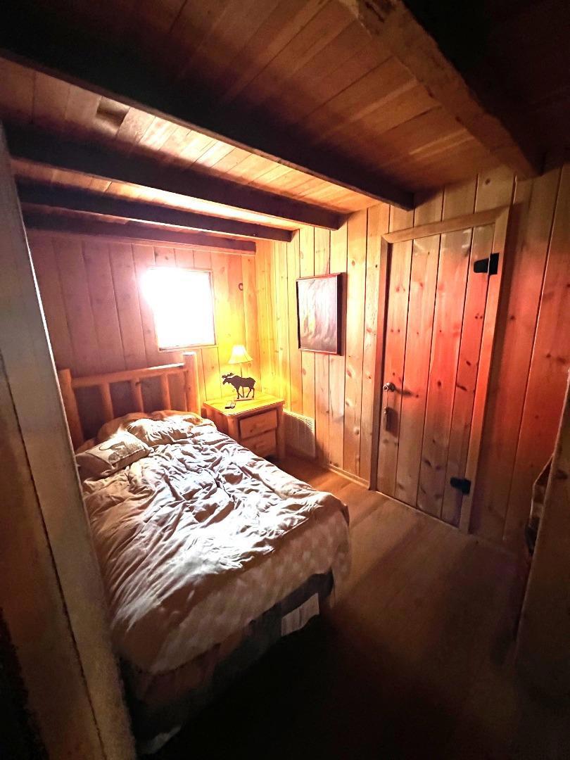 South Lake Tahoe, California, 96150, United States, 2 Bedrooms Bedrooms, ,2 BathroomsBathrooms,Residential,For Sale,1927747