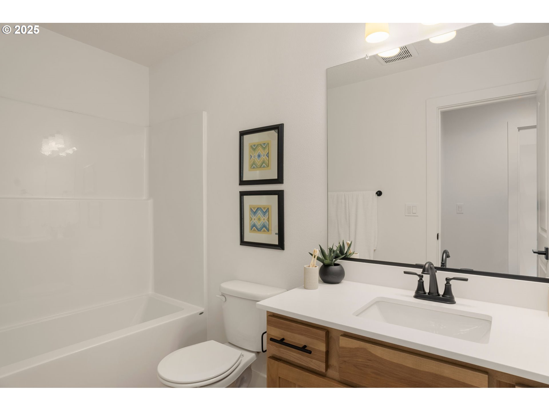 Beaverton, Oregon, 97003, United States, 5 Bedrooms Bedrooms, ,4 BathroomsBathrooms,Residential,For Sale,1735773
