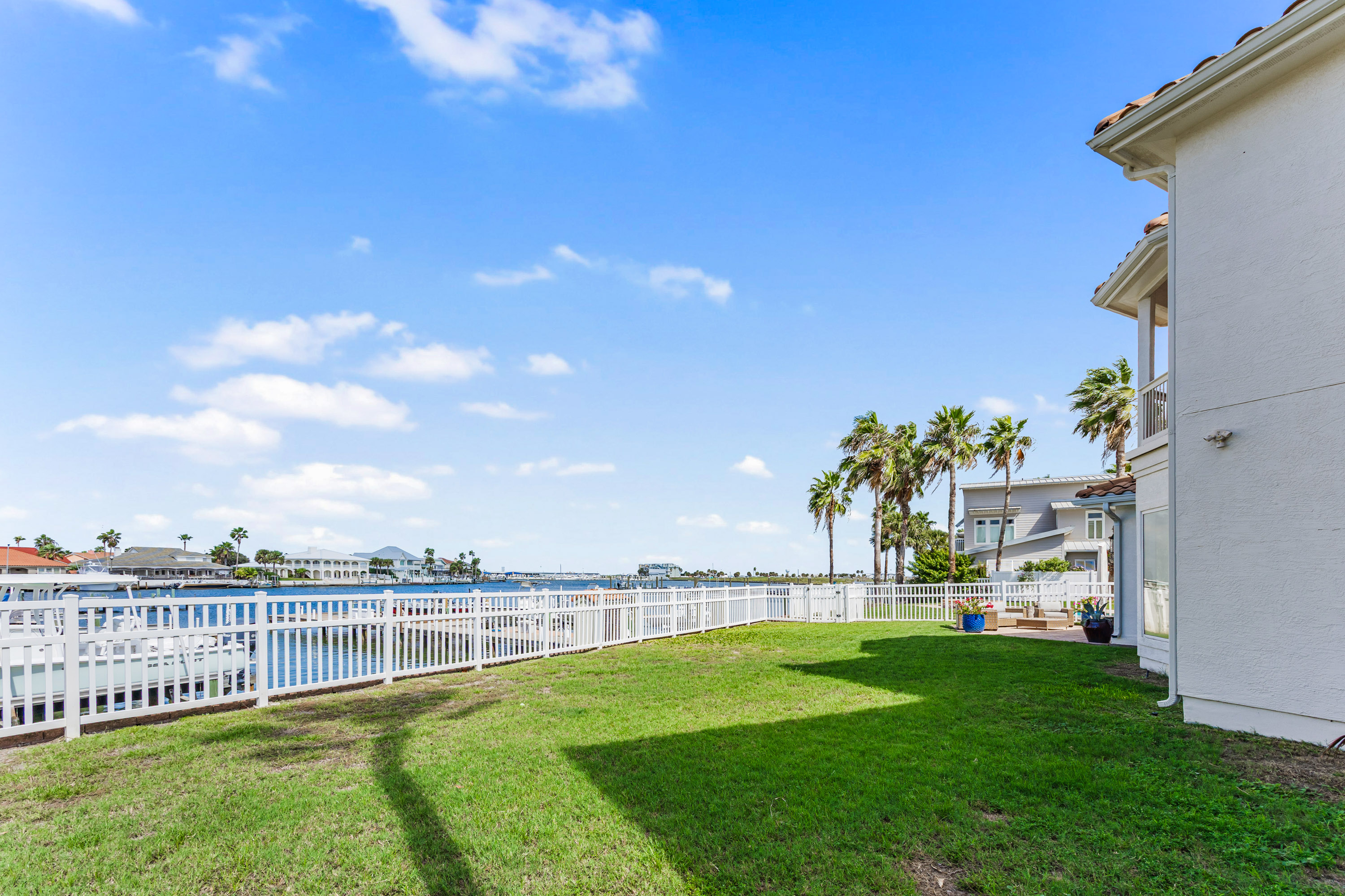  Marina-Front Mediterranean Estate - 物件實景