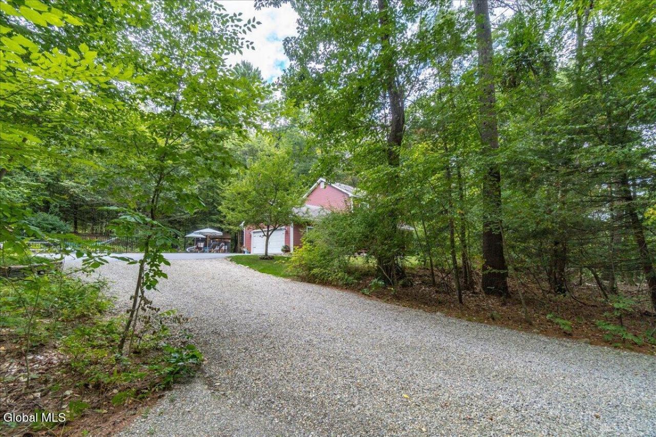 Queensbury, New York, 12804, United States, 3 Bedrooms Bedrooms, ,3 BathroomsBathrooms,Residential,For Sale,1942112