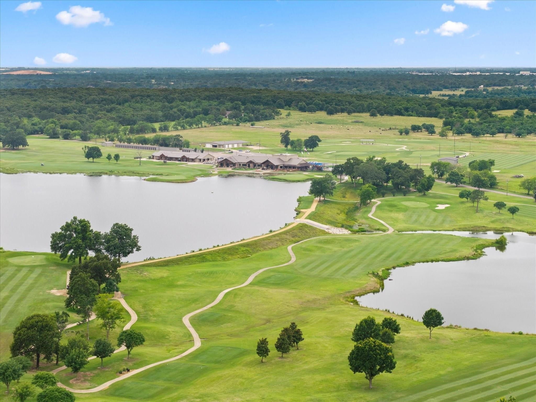 Sulphur Springs, Texas, 75482, United States, 4 Bedrooms Bedrooms, ,4 BathroomsBathrooms,Residential,For Sale,1990973