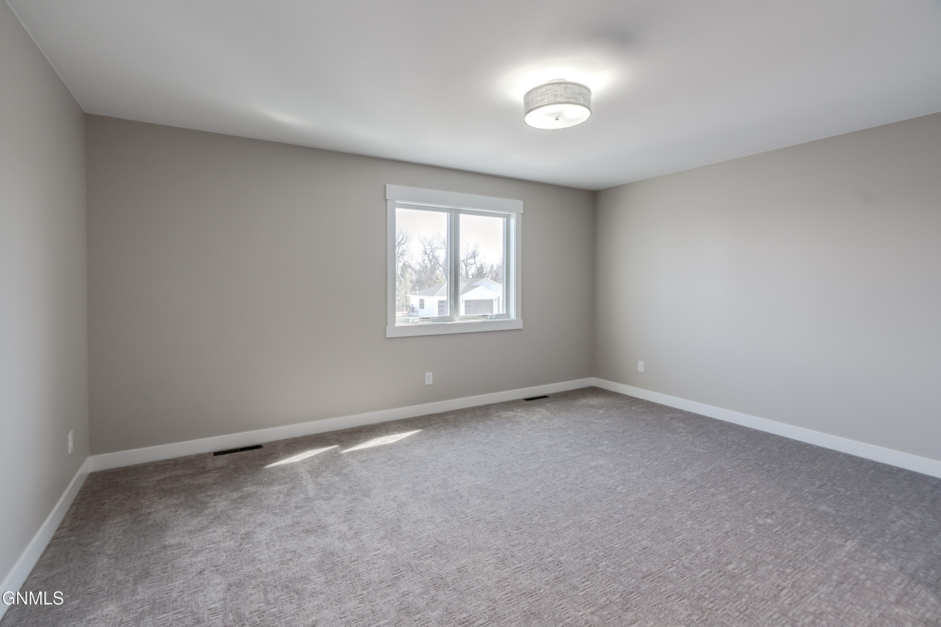 Bismarck, North Dakota, 58504, United States, 3 Bedrooms Bedrooms, ,3 BathroomsBathrooms,Residential,For Sale,2032650