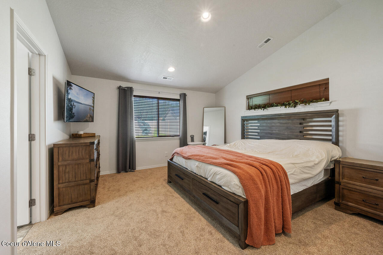 Crown Ave, Spokane Valley, WA 99216