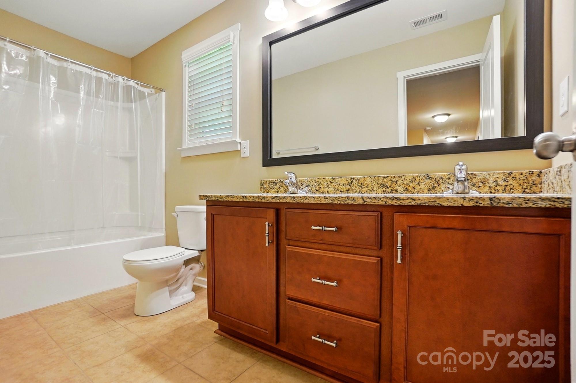 Fort Mill, South Carolina, 29707, United States, 5 Bedrooms Bedrooms, ,4 BathroomsBathrooms,Residential,For Sale,1840064