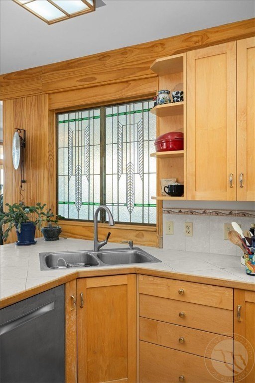 Billings, Montana, 59101, United States, 5 Bedrooms Bedrooms, ,4 BathroomsBathrooms,Residential,For Sale,1810599