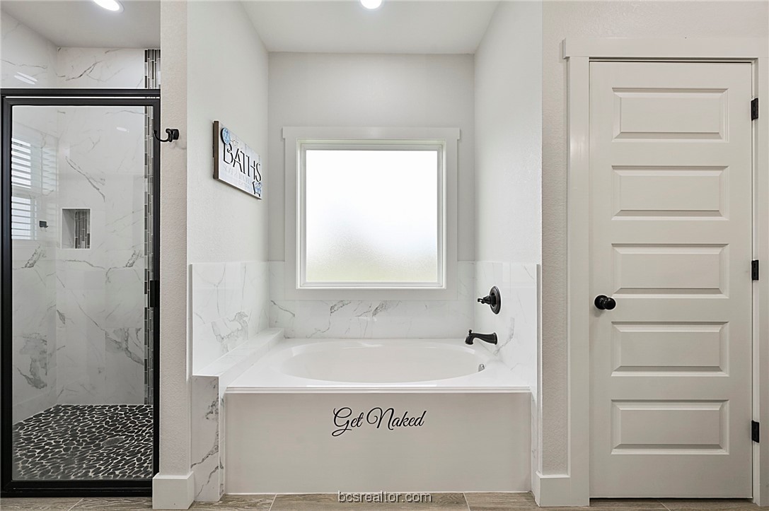 Bryan, Texas, 77808-7031, United States, 4 Bedrooms Bedrooms, ,4 BathroomsBathrooms,Residential,For Sale,1978481