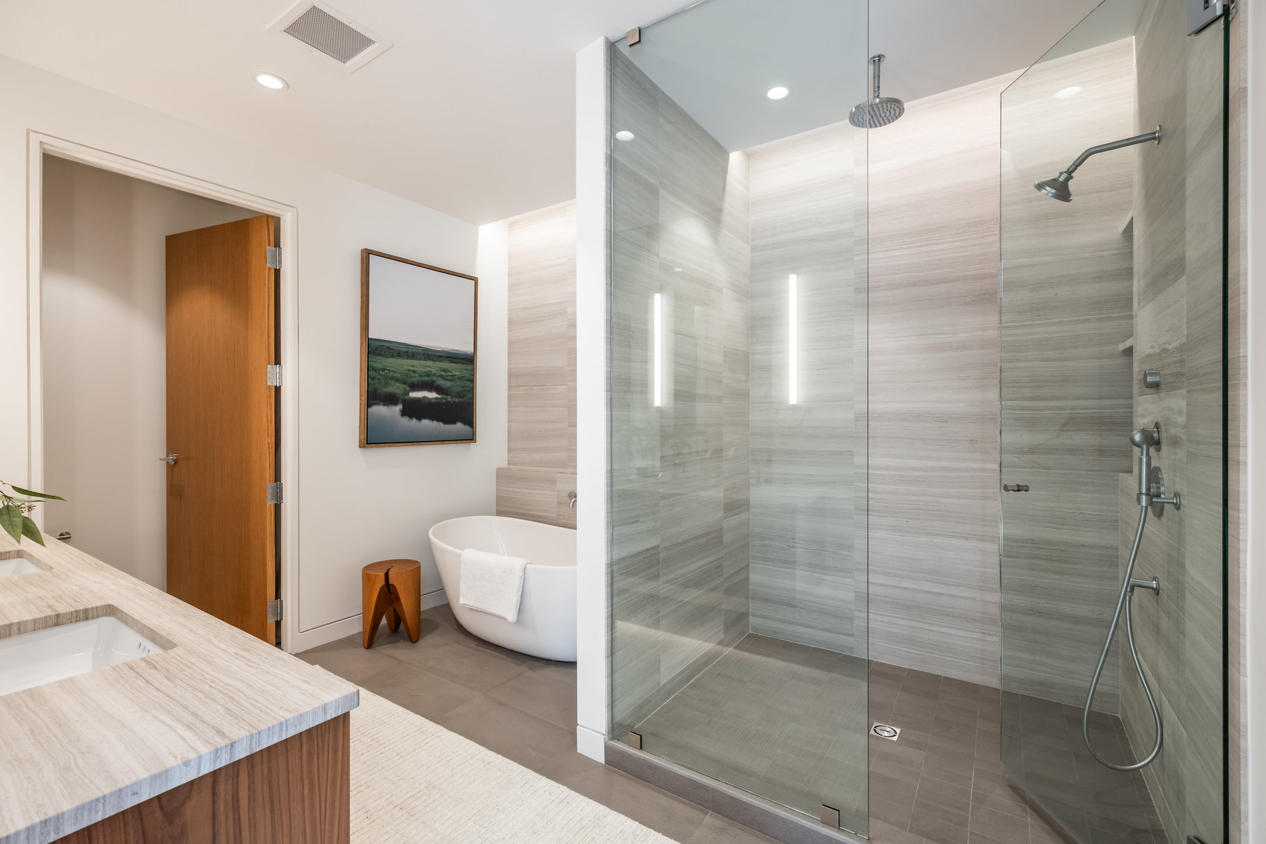  Furnished 5-bedroom Penthouse at Founder