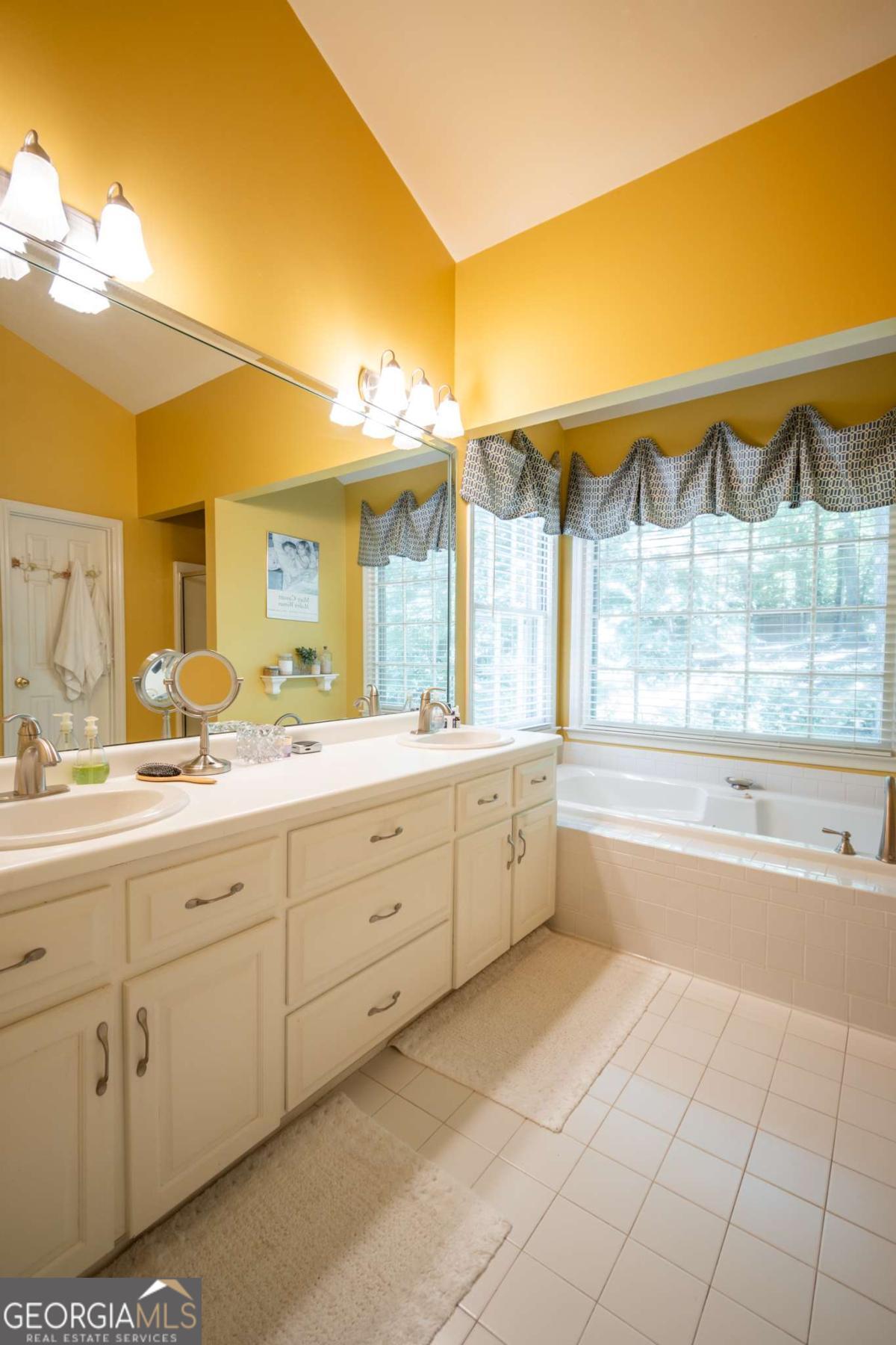 Athens, Georgia, 30606, United States, 4 Bedrooms Bedrooms, ,3 BathroomsBathrooms,Residential,For Sale,1826686