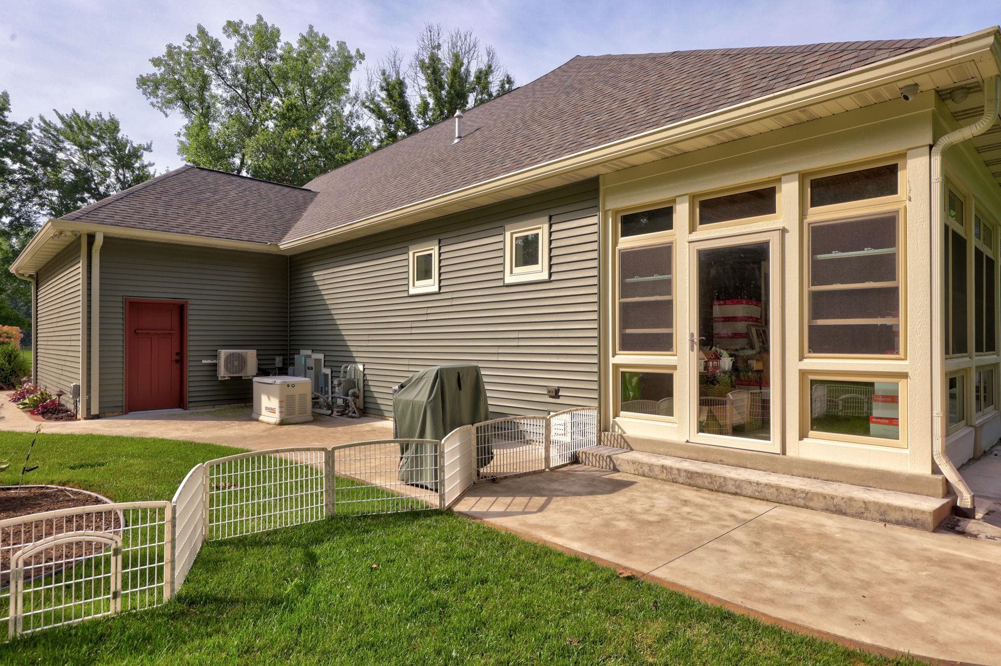 Birch Run, Michigan, 48415, United States, 3 Bedrooms Bedrooms, ,5 BathroomsBathrooms,Residential,For Sale,1977323