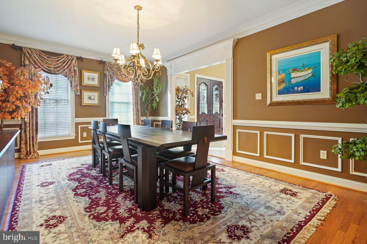 North Bethesda, Maryland, 20852, United States, 5 Bedrooms Bedrooms, ,5 BathroomsBathrooms,Residential,For Sale,1991971