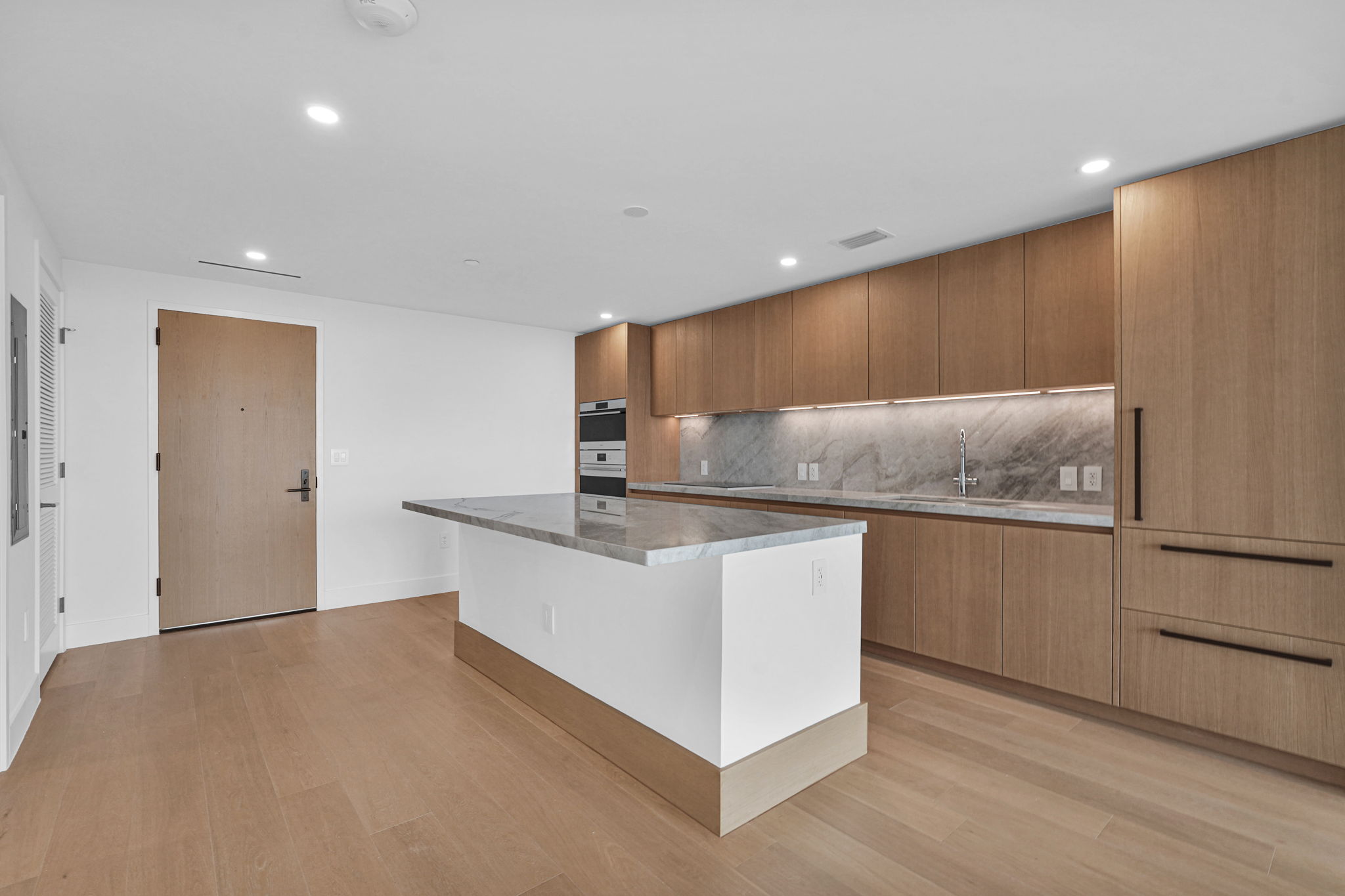  1176 97th St, Bay Harbor Islands, FL, 33154 - 物件實景