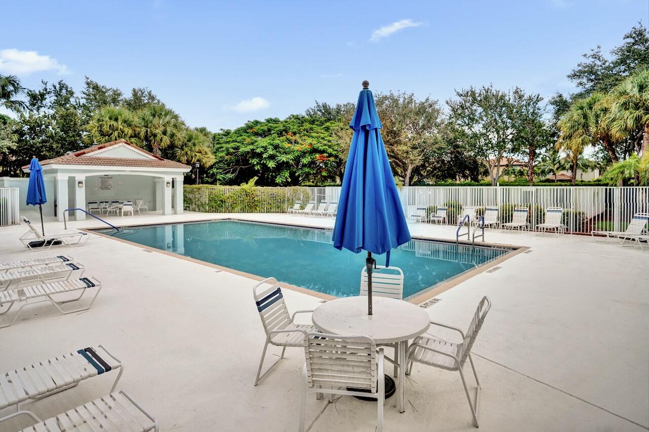 Lake Worth, Florida, 33463, United States, 3 Bedrooms Bedrooms, ,3 BathroomsBathrooms,Residential,For Sale,1940163