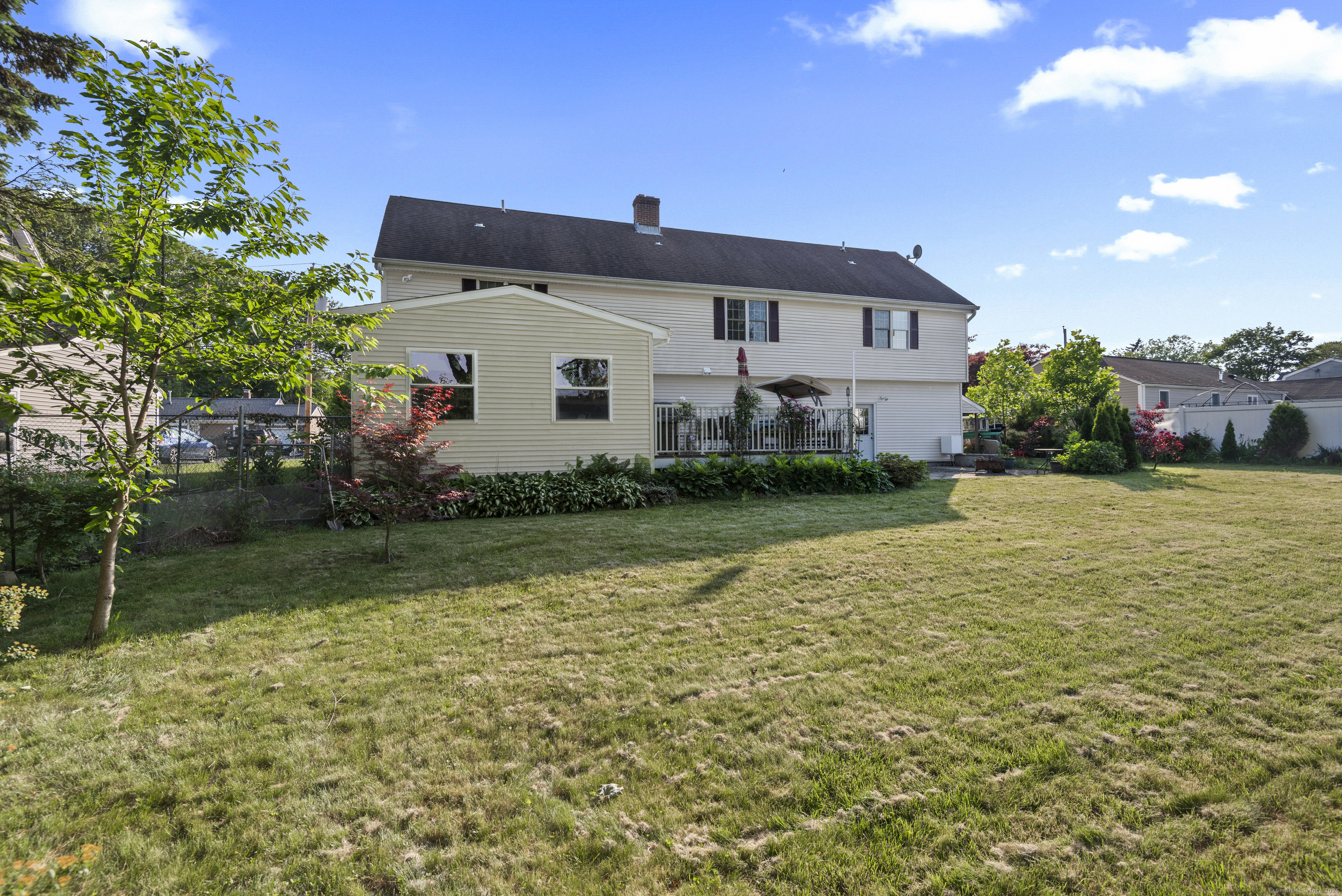 Milford, Connecticut, 06460, United States, 4 Bedrooms Bedrooms, ,3 BathroomsBathrooms,Residential,For Sale,1848853