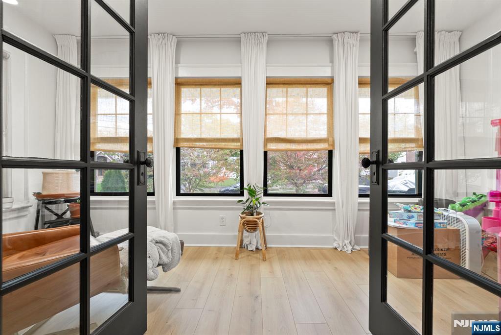 Rutherford, New Jersey, 07070, United States, 4 Bedrooms Bedrooms, ,2 BathroomsBathrooms,Residential,For Sale,1977707