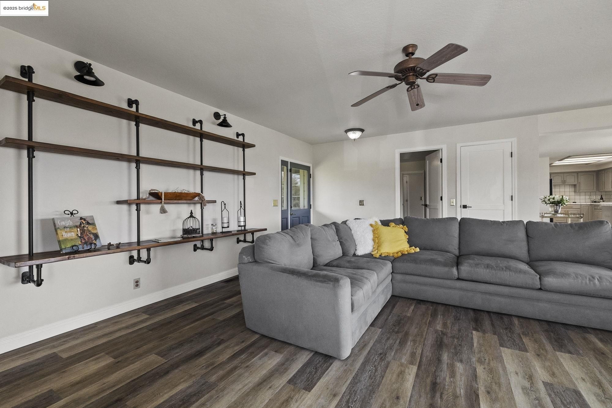 Jamestown, California, 95327, United States, 3 Bedrooms Bedrooms, ,2 BathroomsBathrooms,Residential,For Sale,1743185