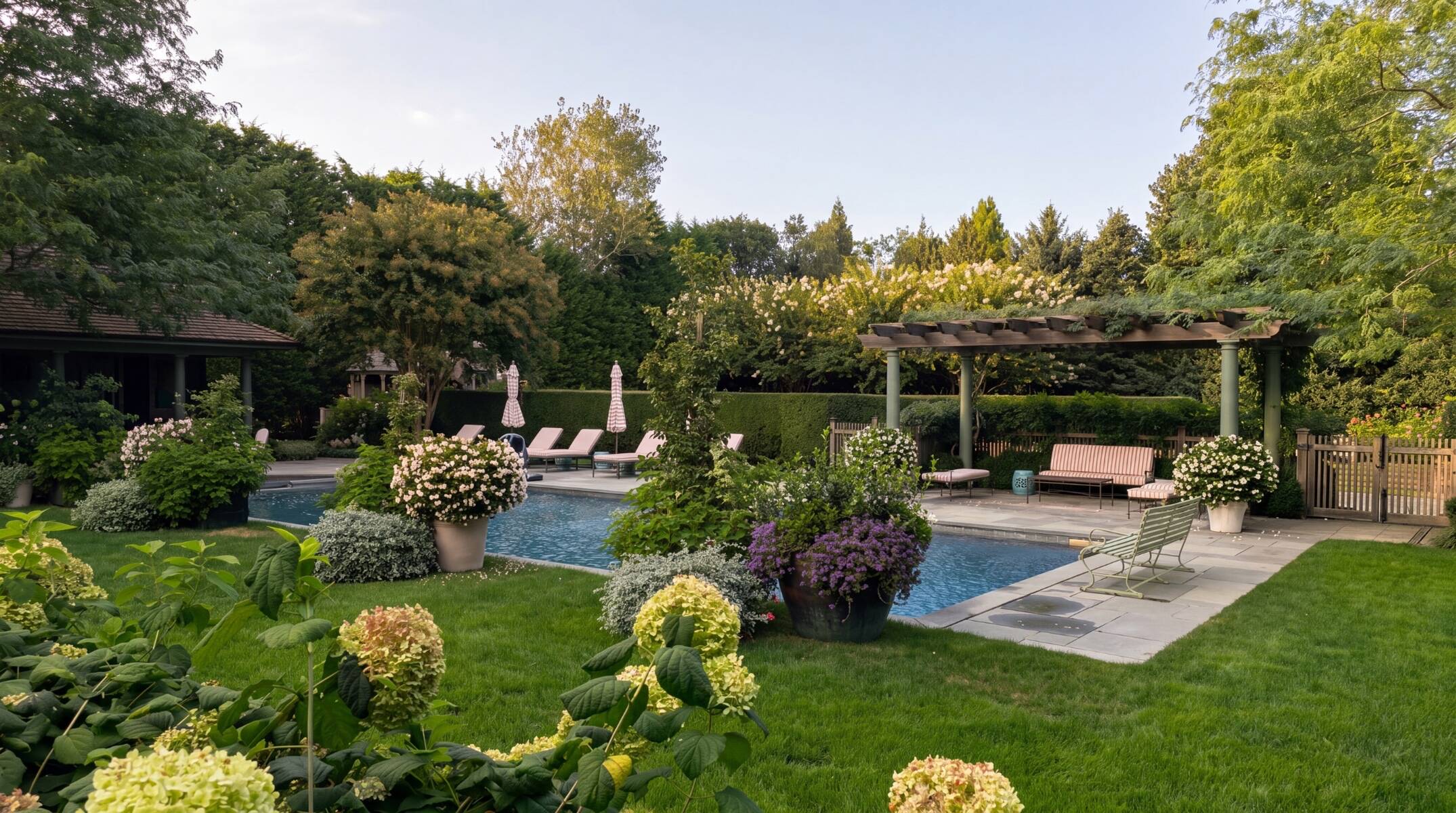  Grand Scale, Quiet Elegance in Wainscott - 物件實景