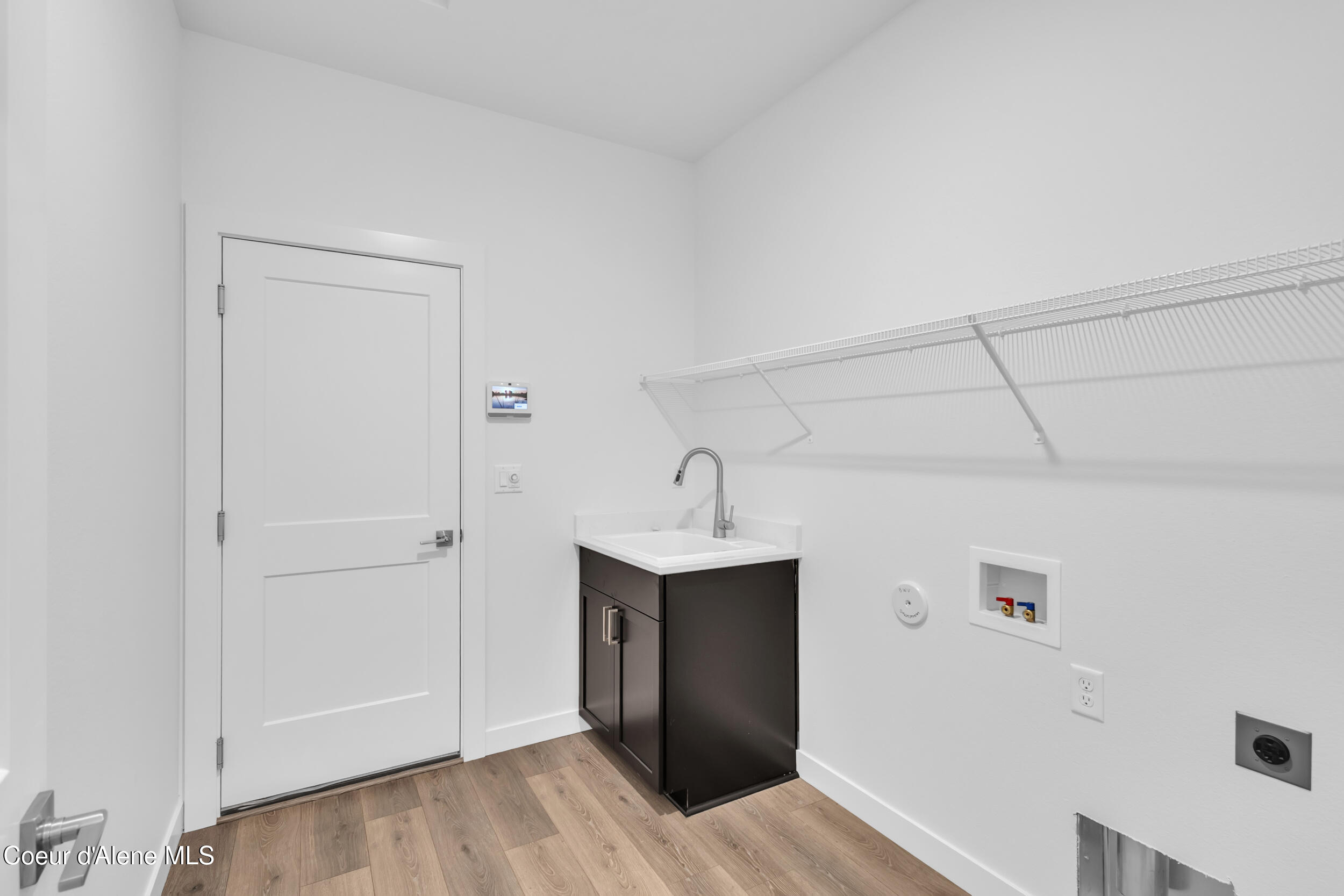 Coeur d'Alene, Idaho, 83815, United States, 3 Bedrooms Bedrooms, ,2 BathroomsBathrooms,Residential,For Sale,1999296