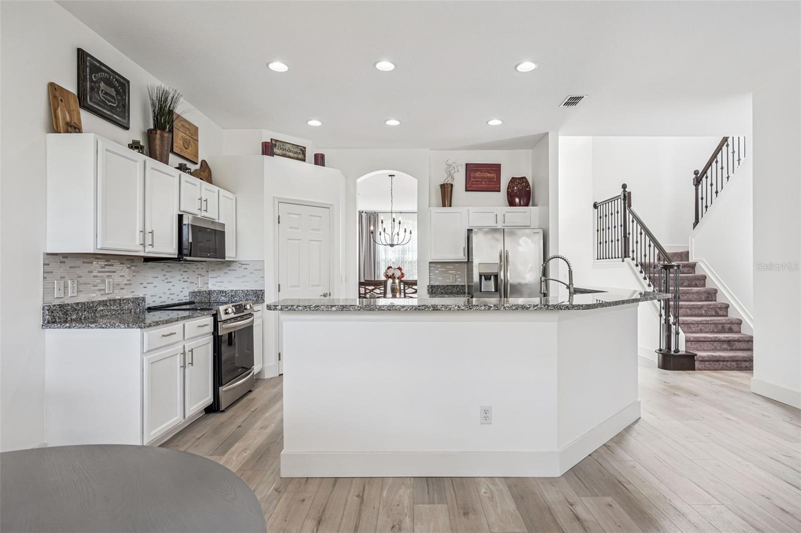 ORLANDO, Florida, 32837, United States, 5 Bedrooms Bedrooms, ,3 BathroomsBathrooms,Residential,For Sale,2010321