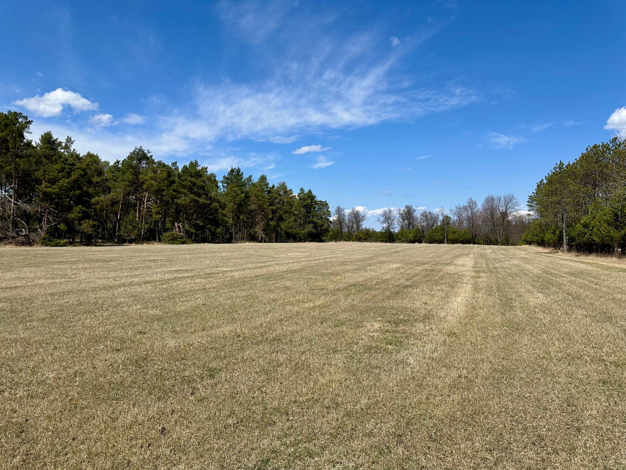 Tomahawk, Wisconsin, 54487, United States, 3 Bedrooms Bedrooms, ,3 BathroomsBathrooms,Residential,For Sale,1798272