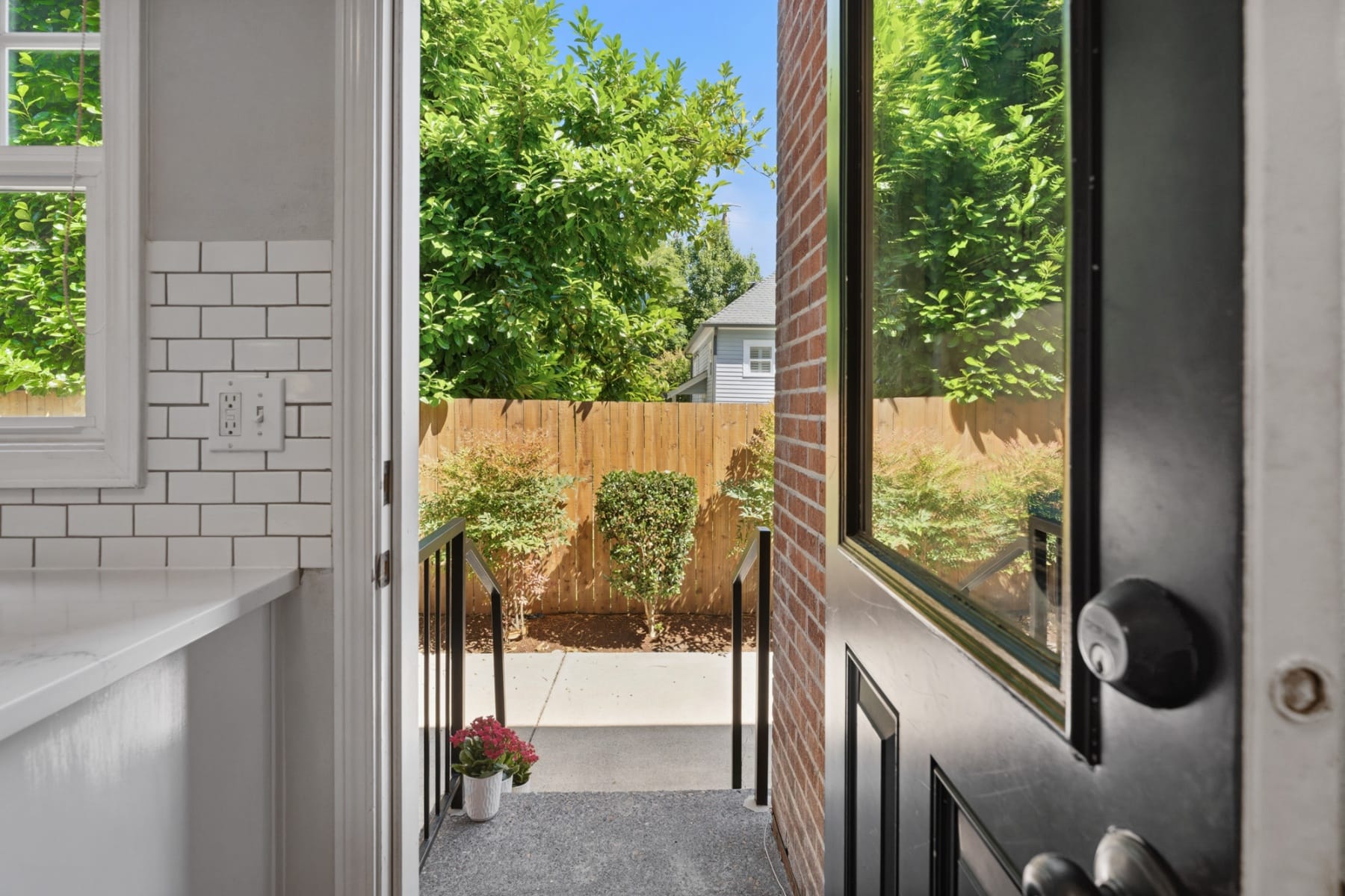  2555 NW SAVIER ST #9 Portland, OR 97210 - 物件實景