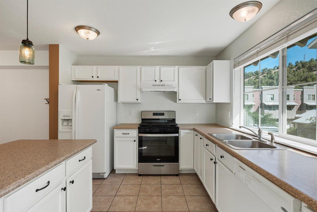 Durango, Colorado, 81301, United States, 2 Bedrooms Bedrooms, ,2 BathroomsBathrooms,Residential,For Sale,1873878
