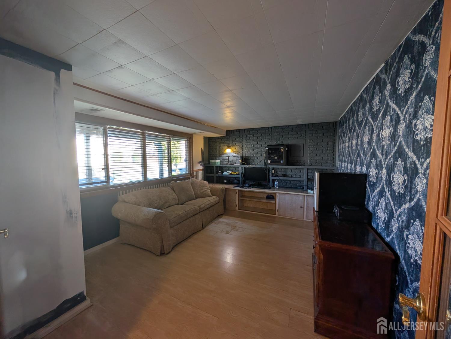 Old Bridge, New Jersey, 08857, United States, 3 Bedrooms Bedrooms, ,2 BathroomsBathrooms,Residential,For Sale,1849014