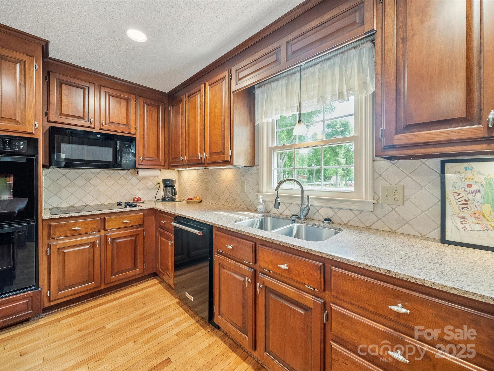 Monroe, North Carolina, 28112, United States, 3 Bedrooms Bedrooms, ,2 BathroomsBathrooms,Residential,For Sale,1975827