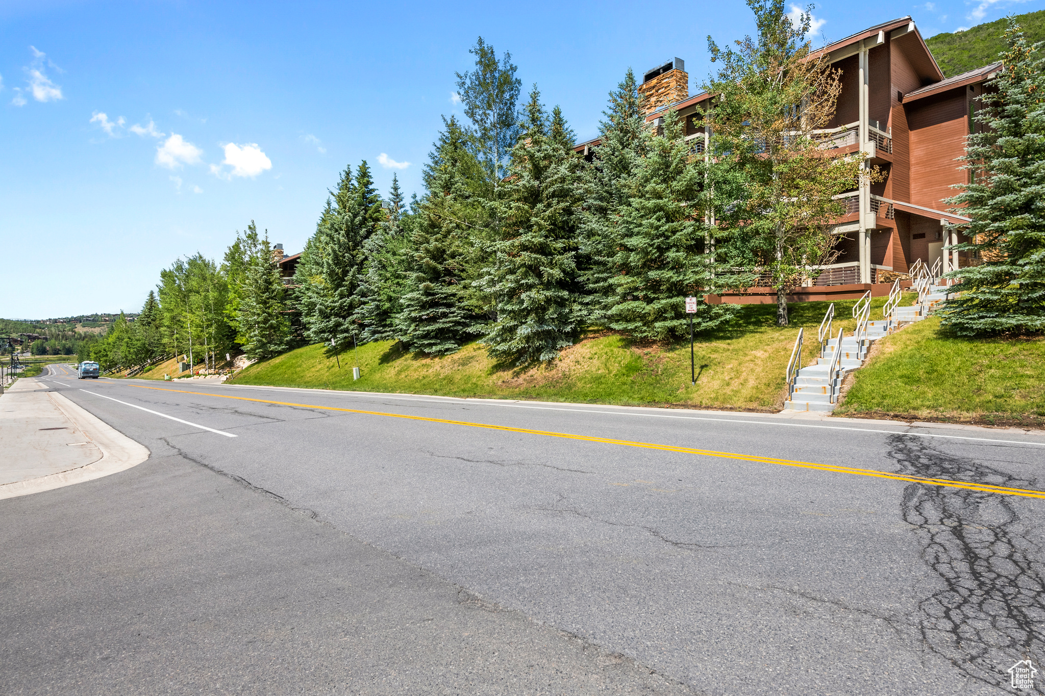 Park City, Utah, 84060, United States, 2 Bedrooms Bedrooms, ,3 BathroomsBathrooms,Residential,For Sale,1900952