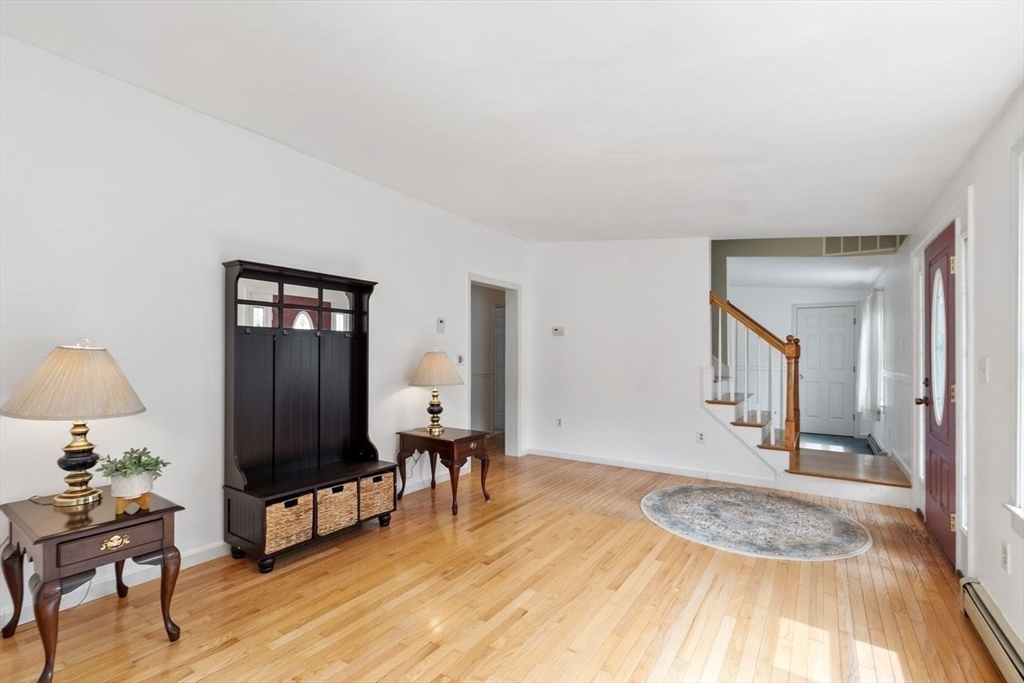 Peabody, Massachusetts, 01960, United States, 5 Bedrooms Bedrooms, ,4 BathroomsBathrooms,Residential,For Sale,1913730