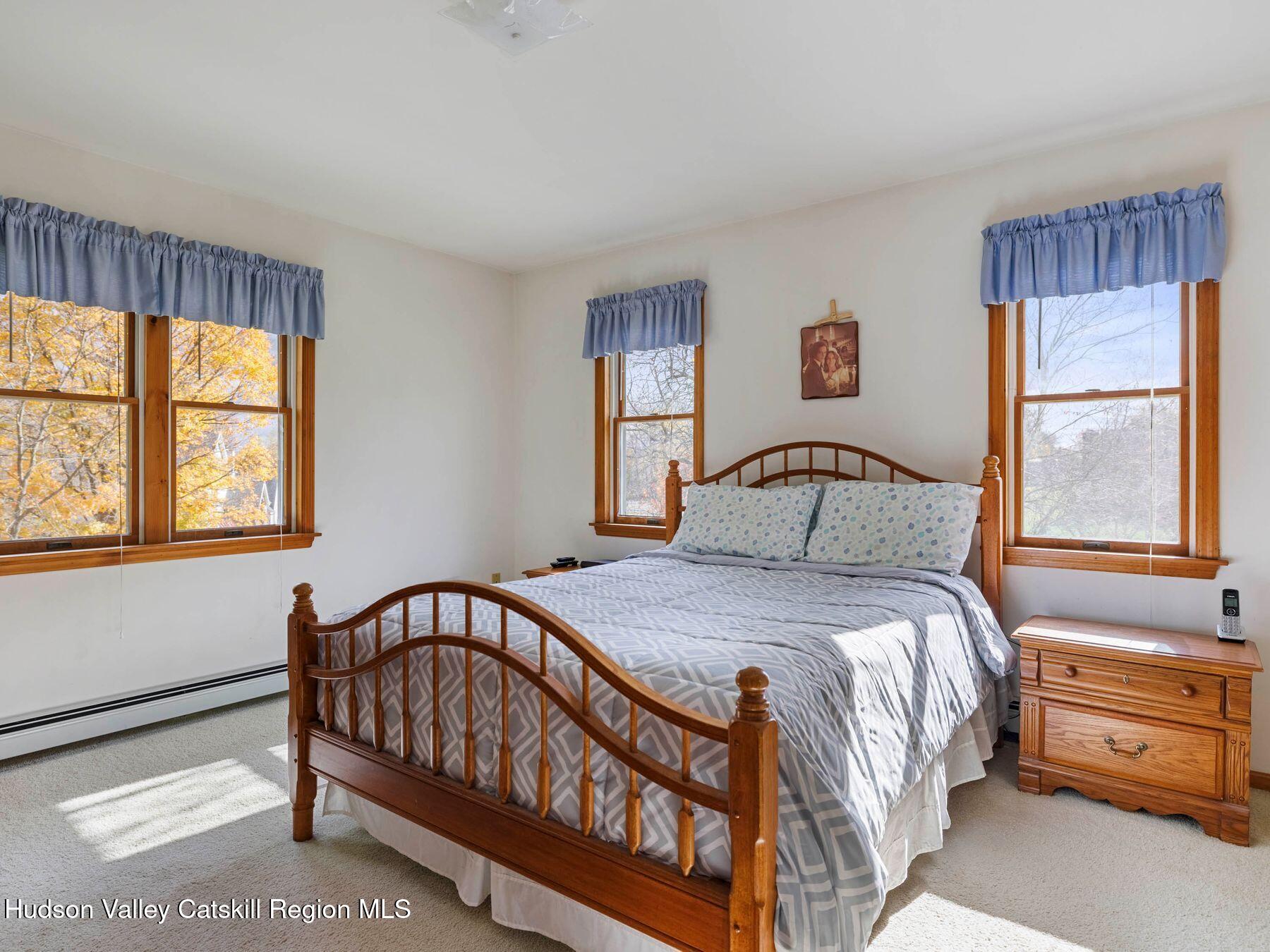 Lake Katrine, New York, 12449, United States, 4 Bedrooms Bedrooms, ,3 BathroomsBathrooms,Residential,For Sale,1987709