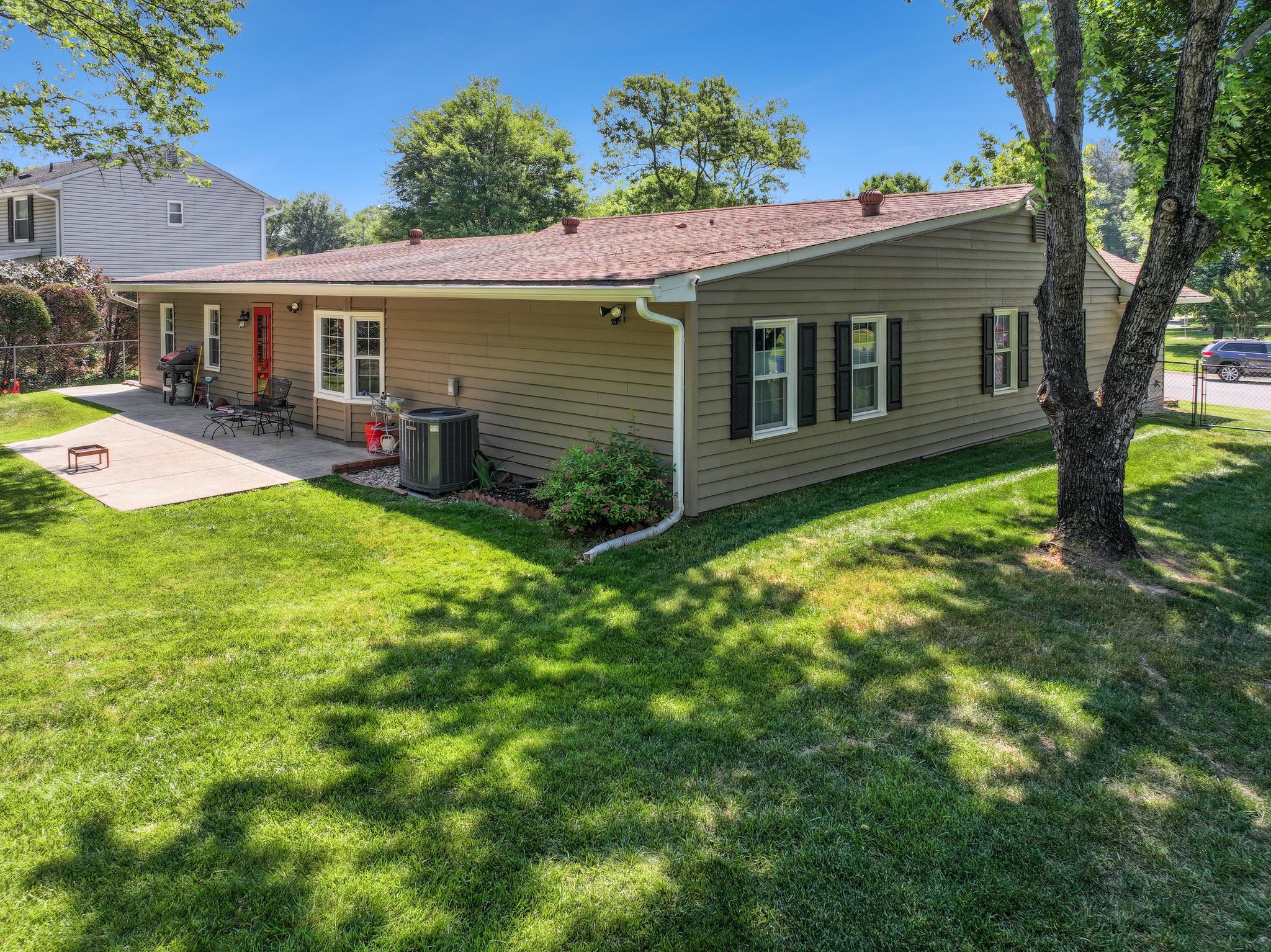 Bowie, Maryland, 20716, United States, 4 Bedrooms Bedrooms, ,2 BathroomsBathrooms,Residential,For Sale,2048193