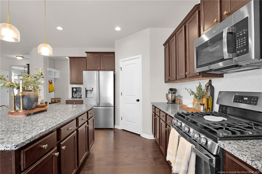 Fayetteville, North Carolina, 28312, United States, 5 Bedrooms Bedrooms, ,4 BathroomsBathrooms,Residential,For Sale,1962756