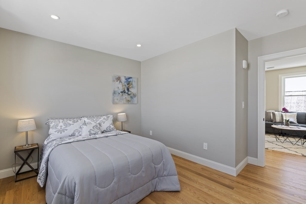 Everett, Massachusetts, 02149, United States, 3 Bedrooms Bedrooms, ,2 BathroomsBathrooms,Residential,For Sale,1923435