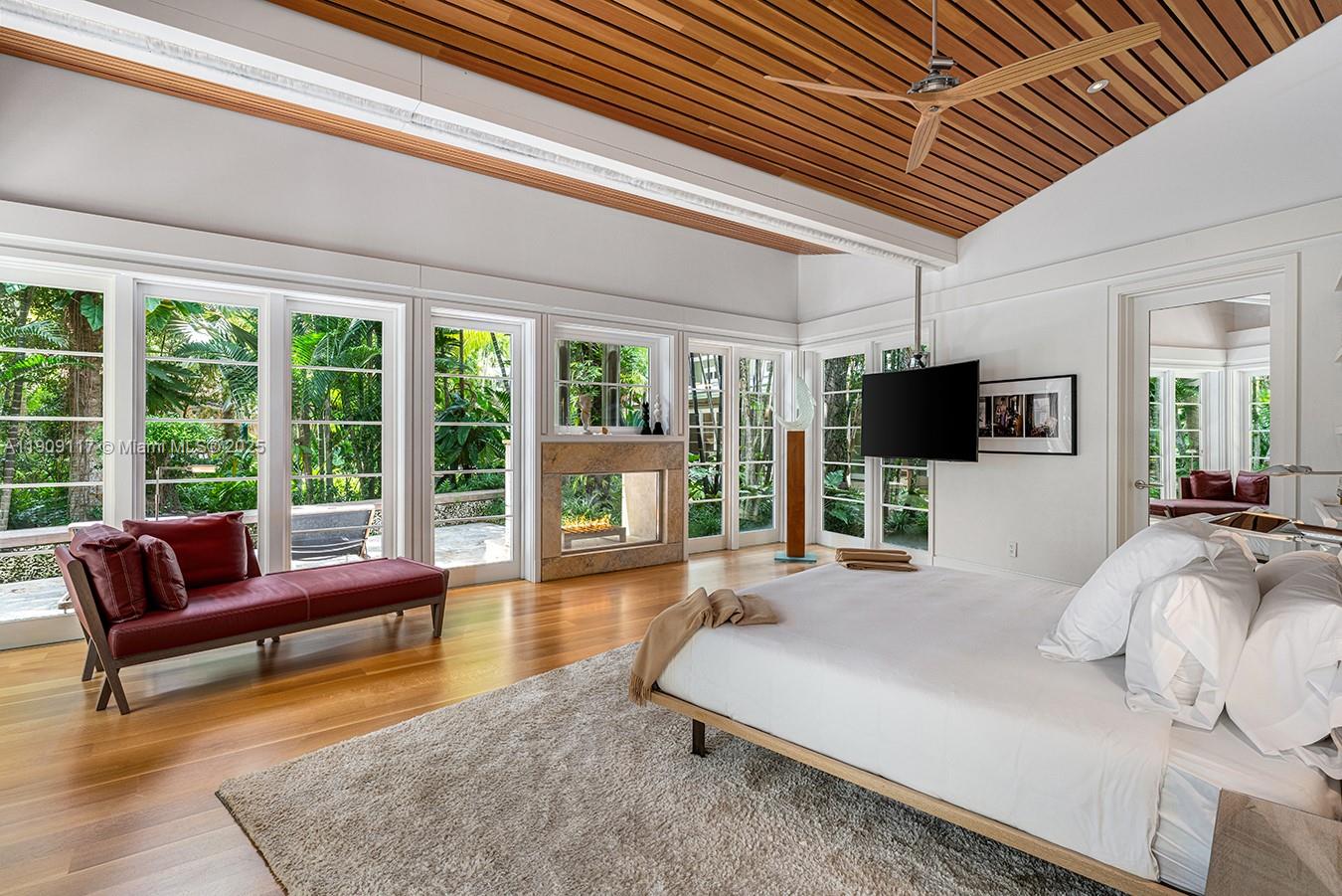 Miami, Florida, 33133, United States, 13 Bedrooms Bedrooms, ,18 BathroomsBathrooms,Residential,For Sale,1989288