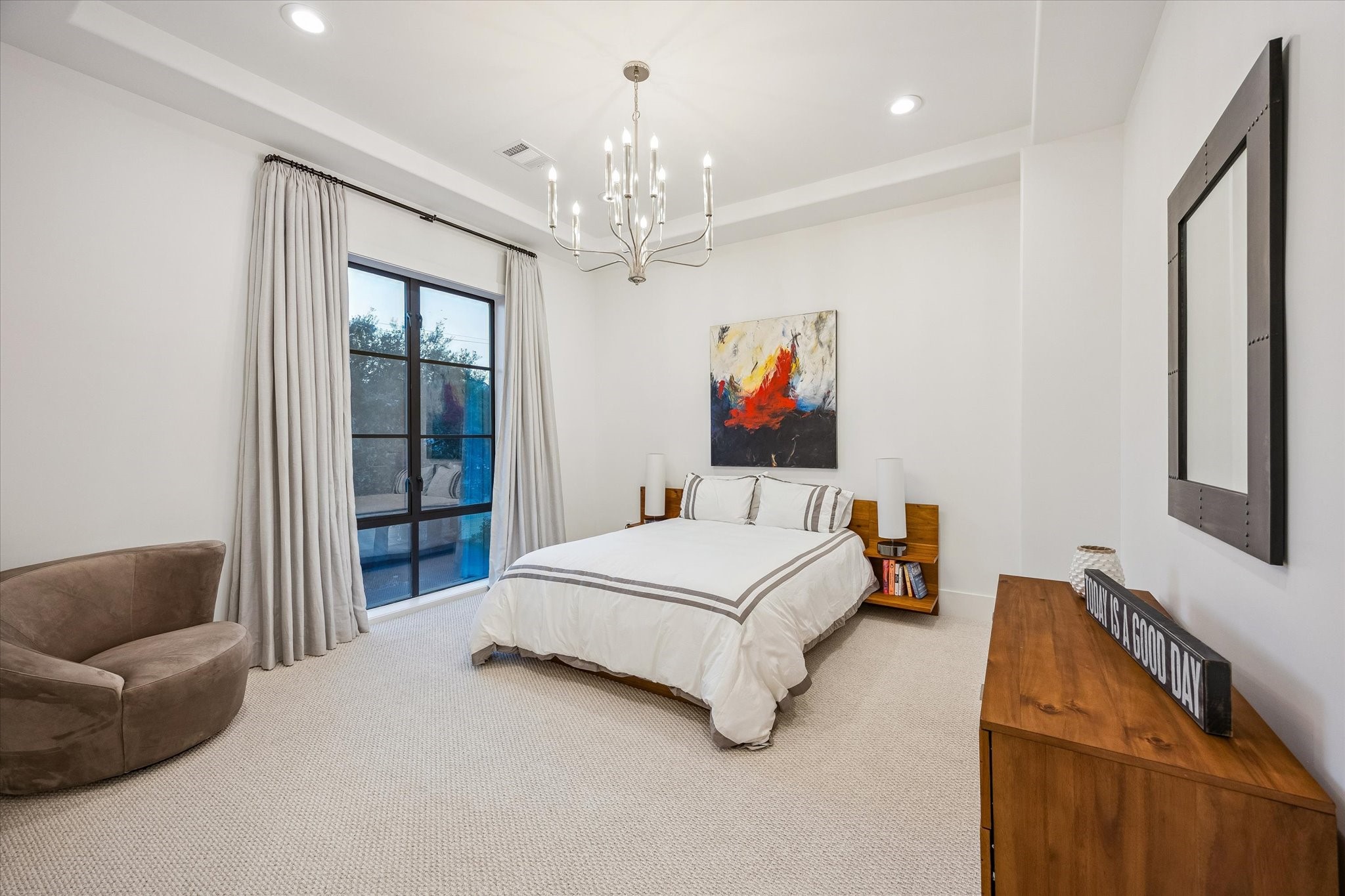  2215 Driscoll Street - 物件實景