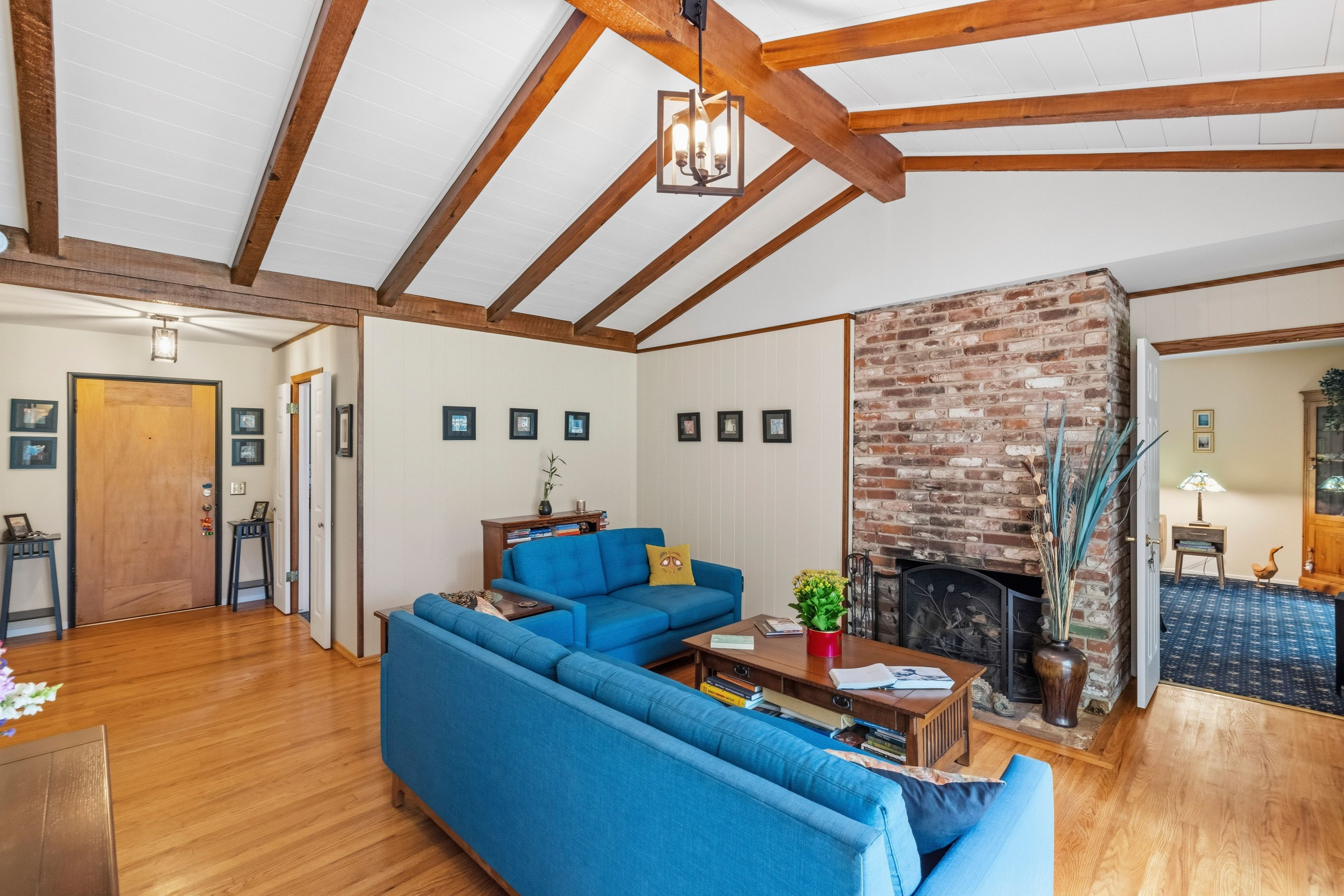  25193 Flanders Drive, Carmel - 物件實景